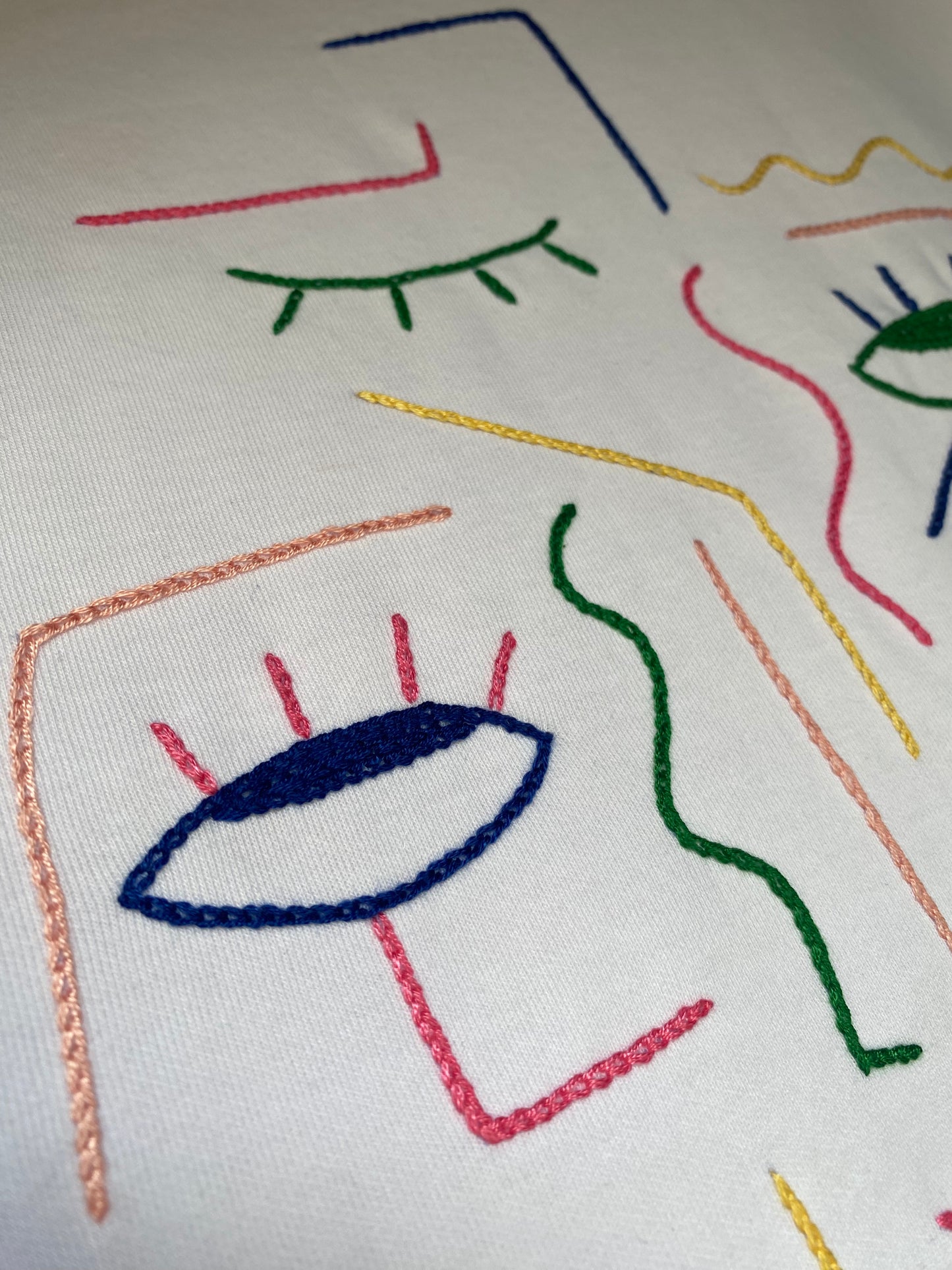 FEMME - t-shirt blanc broderies colorées