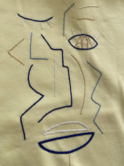 MIXTE - Sweat jaune brodé bleu & beige