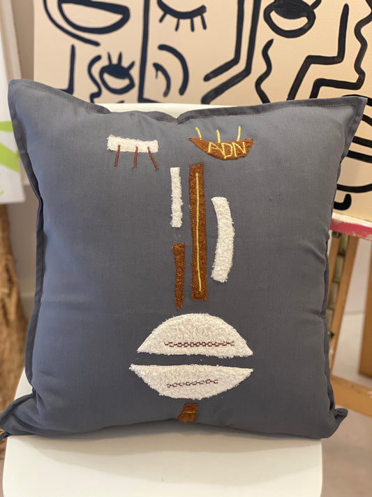 Coussin déco gris détails marron/beige