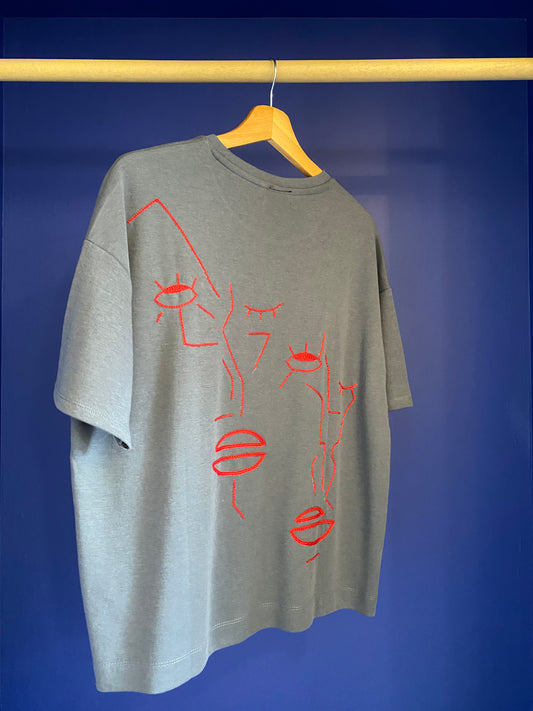 FEMME - T-shirt bleu gris brodé rouge