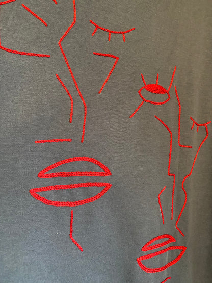 FEMME - T-shirt bleu gris brodé rouge