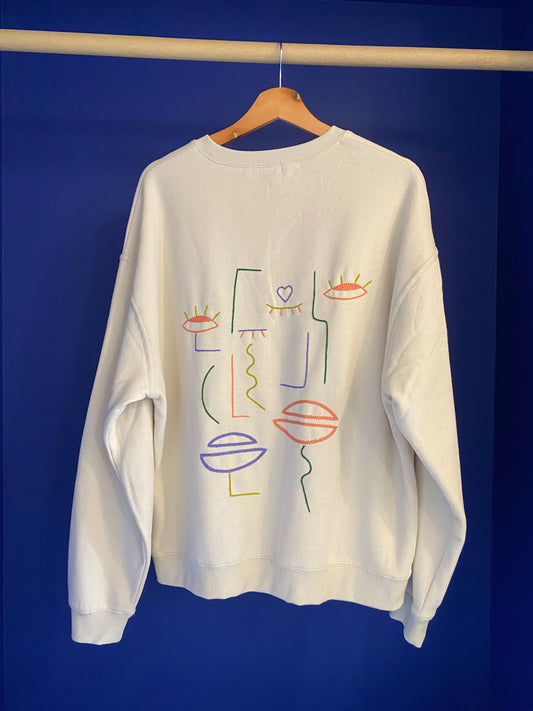 Sweat FEMME beige - broderies vert/rose/violet