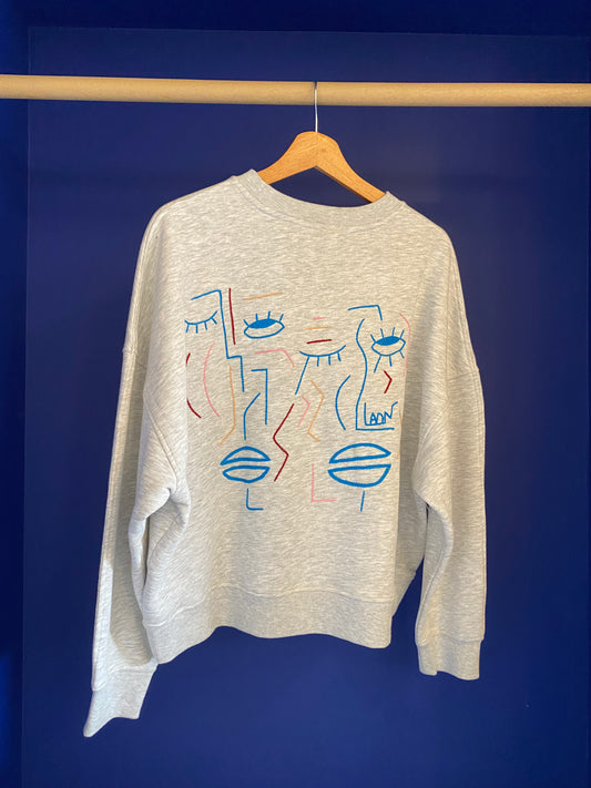 Sweat gris - broderie bleu/rouge/beige